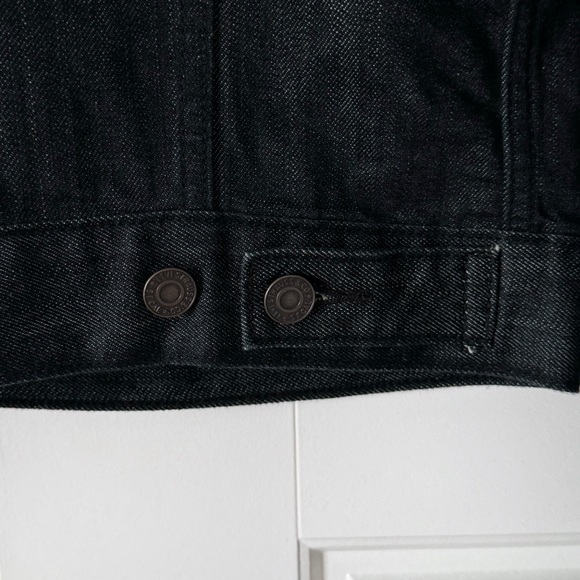 Levis Mens Black Denim Trucker Jacket Medium Pockets Buttons Durable Lightweight - Picture 8 of 15